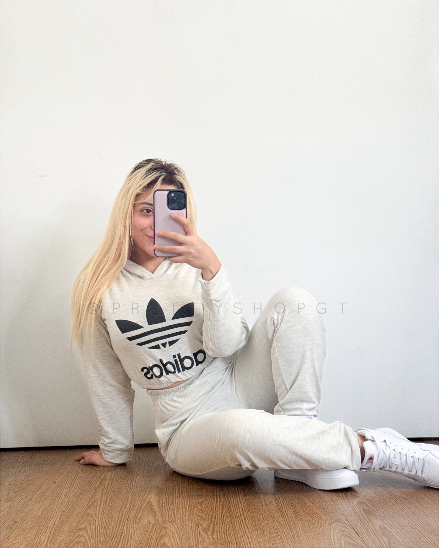 Jogger y Hoddie Adidas